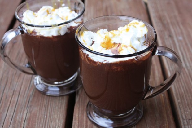 17-Great-Hot-Chocolate-Recipes-for-Christmas-that-Your-Family-Will-Love-2-620x413.jpg