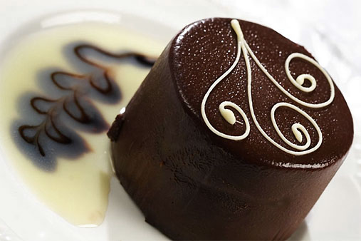 elegant-chocolate-cupcake.jpg
