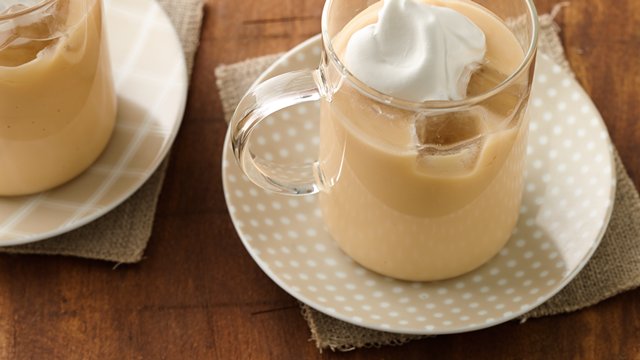 yogurt-cofffee-with-crushed-ice