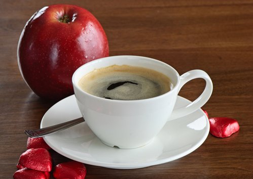 The-Best-Coffee-Pairings-To-Drink-With-Your-Favorite-Apple-Recipes_1770_40095187_0_14121653_500.jpg